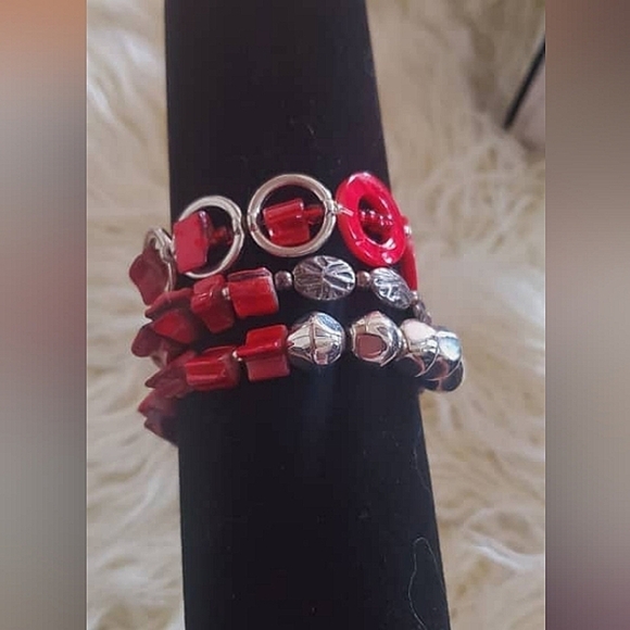 Red coral silver tones beaded Fashion Bracelet Set of 3.🌴 - Picture 6 of 6